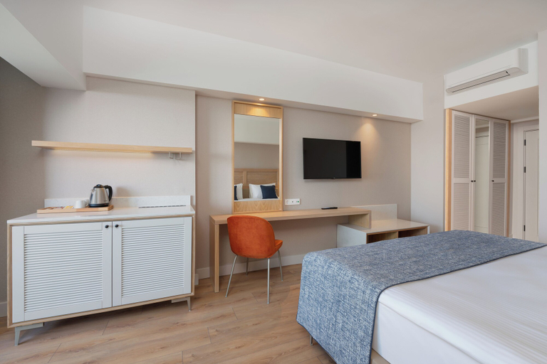 Bedroom 3, Sural Saray Hotel - All inclusive, Manavgat