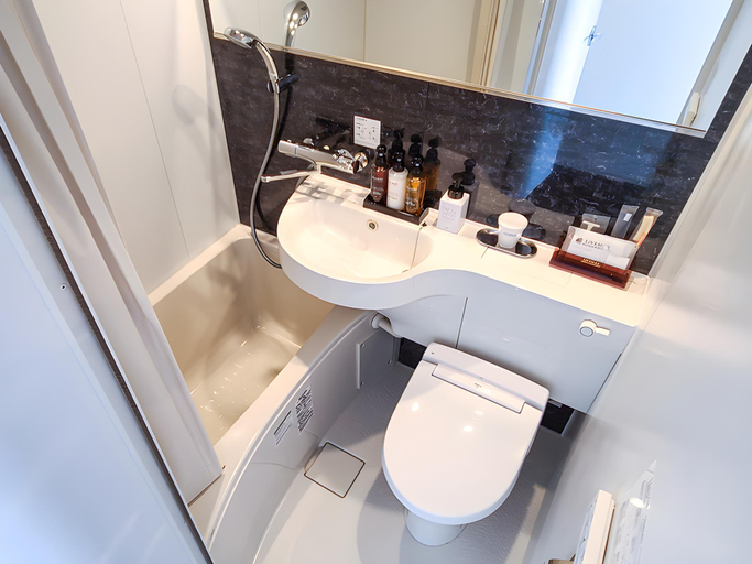 Bathroom 15