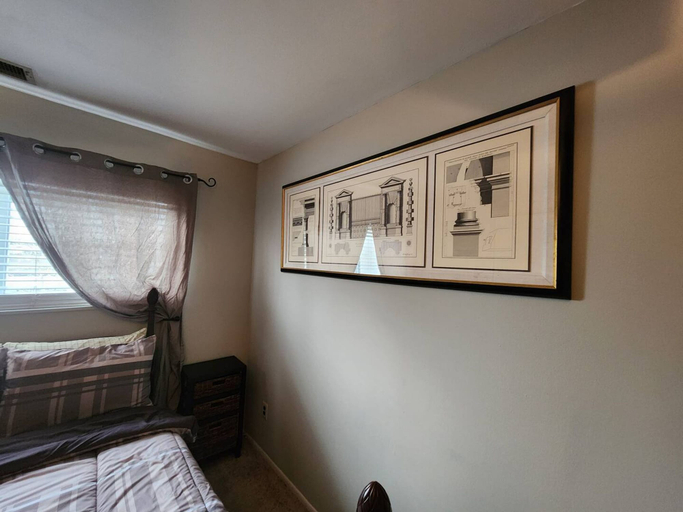 Room 5, Beautiful APT W Office Area 2BR Long Term, Montgomery