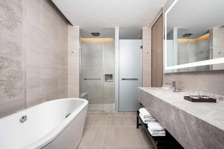 Bathroom 5, Khao Lak Marriott Beach Resort & Spa, Takua Pa