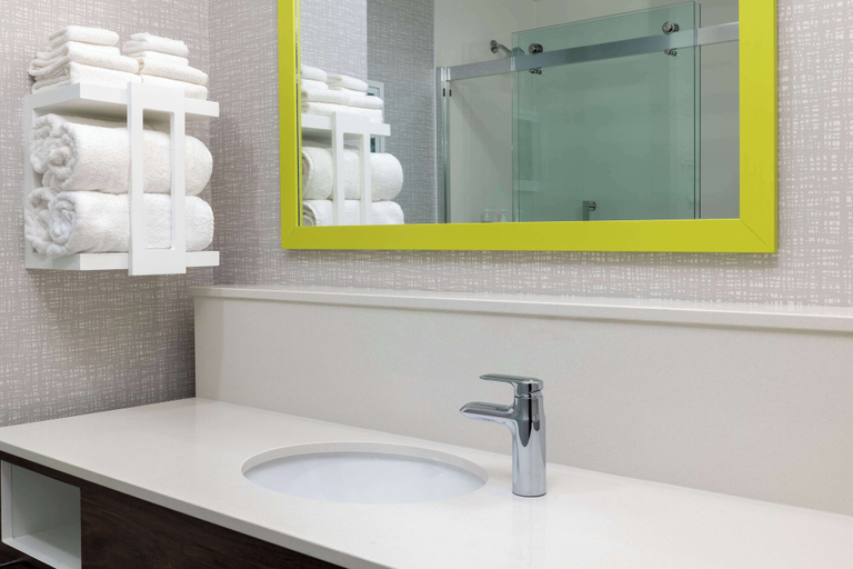 Bathroom 4, Hampton Inn & Suites Porter Ranch Los Angeles, Los Angeles
