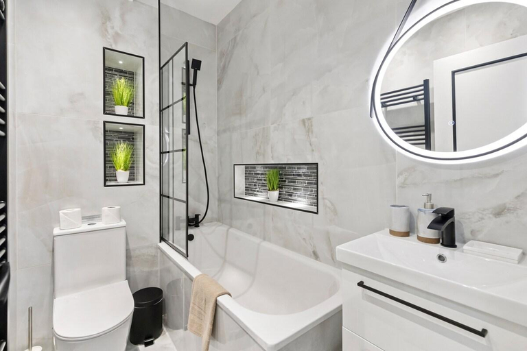 Bathroom 3, Summer Fun| 2 bed Luxury flat | Battersea, London