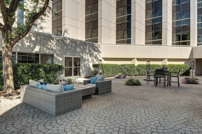 Exterior & Views 2, Sheraton Eatontown Hotel, Monmouth
