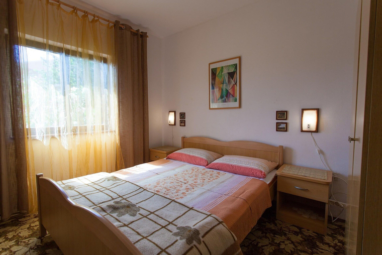 Bedroom, Spacious Apartment With Terrace, Near the Beach, Malinska-Dubašnica