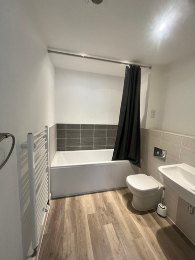 Bathroom 2, The Wokingham Retreat, Wokingham