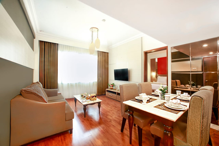 Dining Room 6