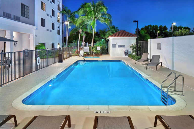Sport & Beauty, Courtyard By Marriott Stuart, Martin