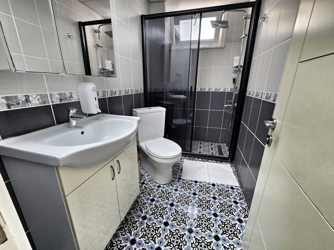 Bathroom 5, Alme Suite, Kartal