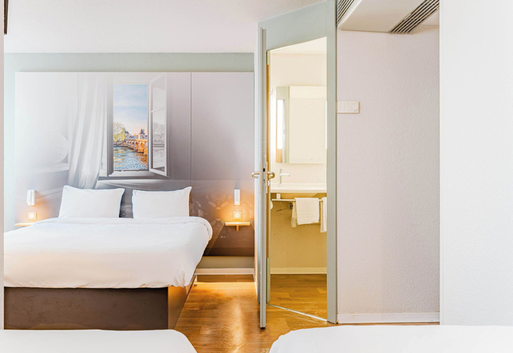 Bedroom 2, B&B HOTEL Chatellerault, Vienne