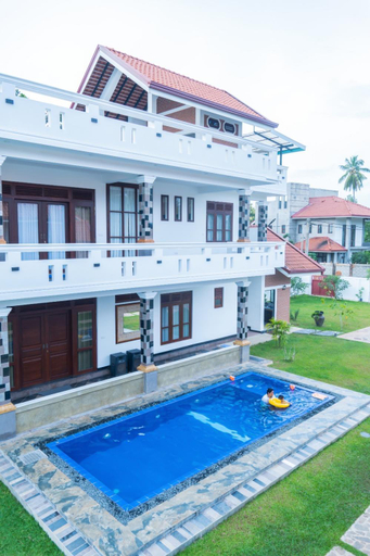 Others 4, Rivershore Villas, Wennappuwa