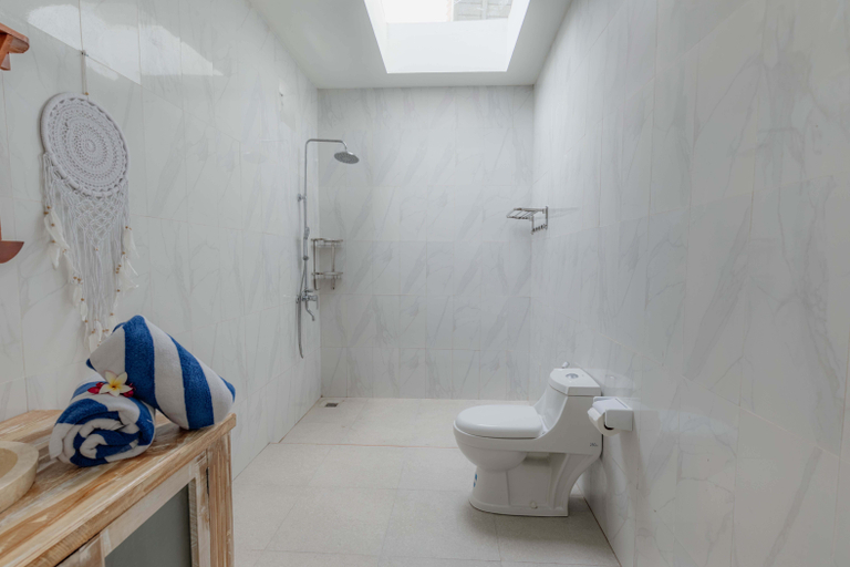 Bathroom 4