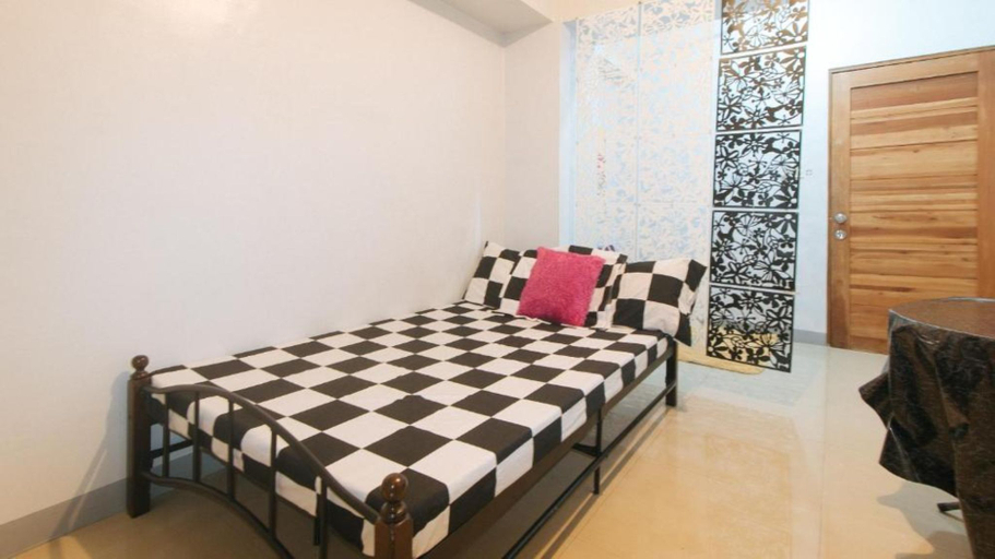 Bedroom 4, Budget Backpackers Transient House near NAIA by RedDoorz, Pasay City