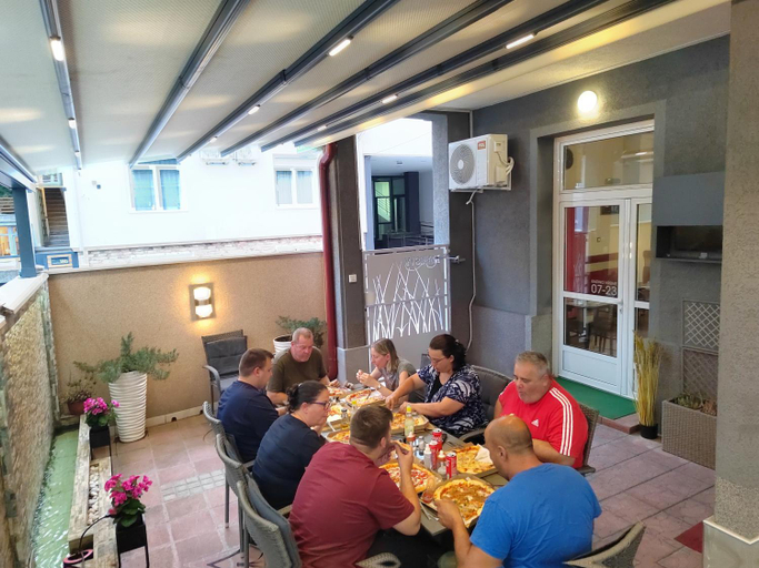 Food & Drinks 5, Bed and Breakfast Majesty, Niš