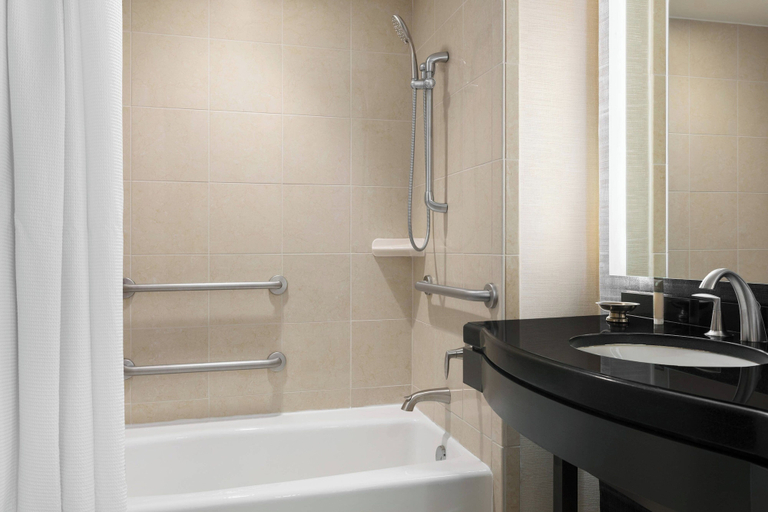 Bathroom 5, Gaylord National Resort & Convention Center, Prince George's