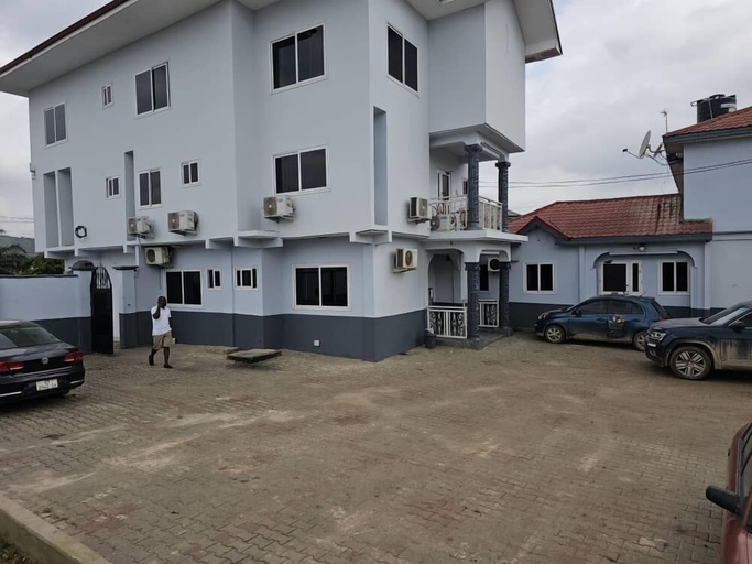 Exterior & Views 2, Royal Triangle Guest House, Akwapim South