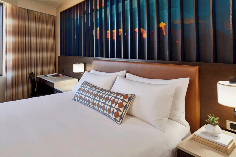 Bedroom 4, Renaissance Dallas Hotel, Dallas