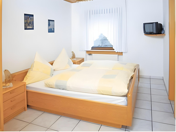 Bedroom 14
