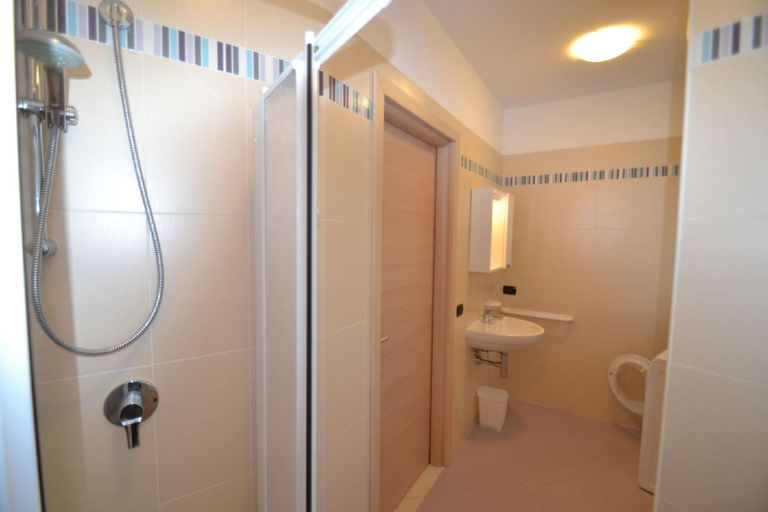 Bathroom, Modern flat near center and beach - Beahost, Rovigo