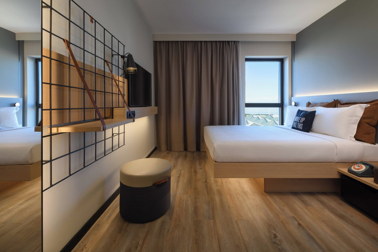 Bedroom 3, Moxy Lisboa Oriente, Lisbon