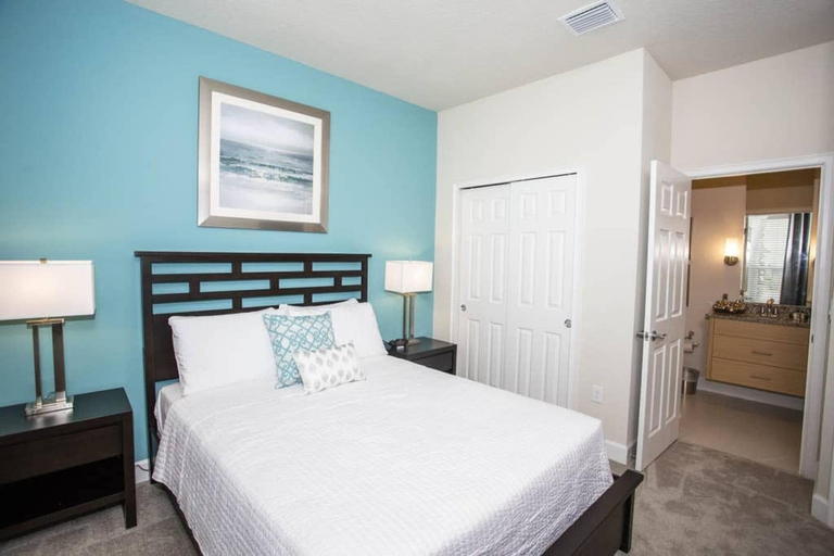 Room 2, Charming Cozy Haven in Four Corners, Lake