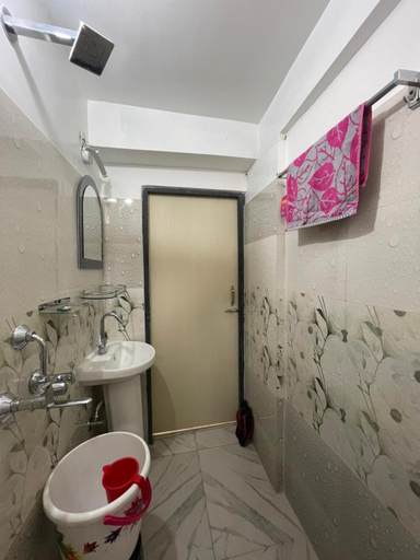 Bathroom 1, Mountain Manor Homestay, Darjiling