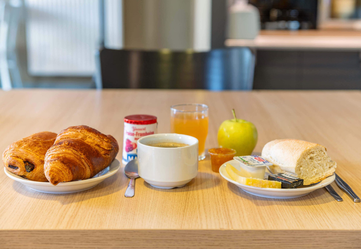 Food & Drinks 5, B&B HOTEL Lyon Saint-Priest, Rhône