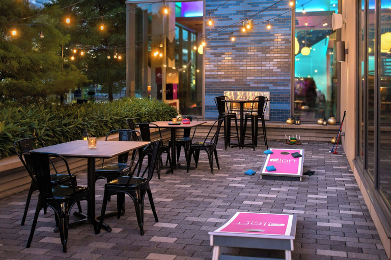 Food & Drinks 5, Aloft by Marriott Boston Seaport District, Boston
