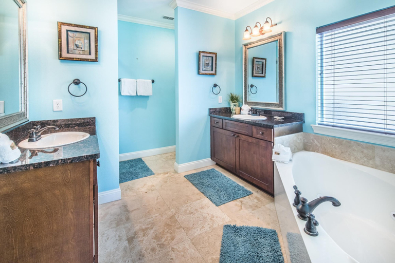 Bathroom 5, A Wave Away, Okaloosa