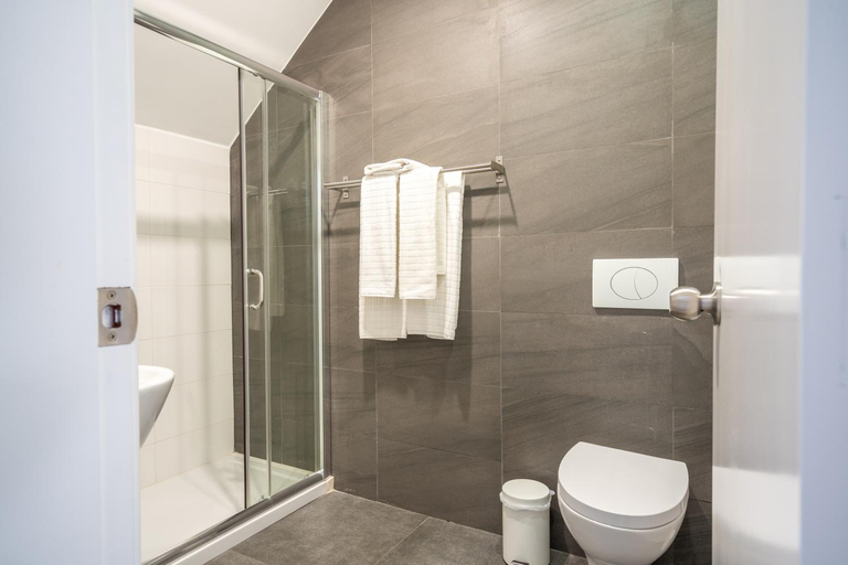 Others 5, EnSuite 5 Verde Rochedo, Mafra