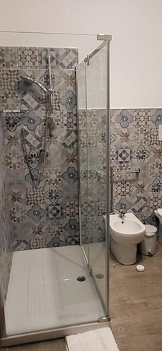 Bathroom 4, De Luca, Palermo
