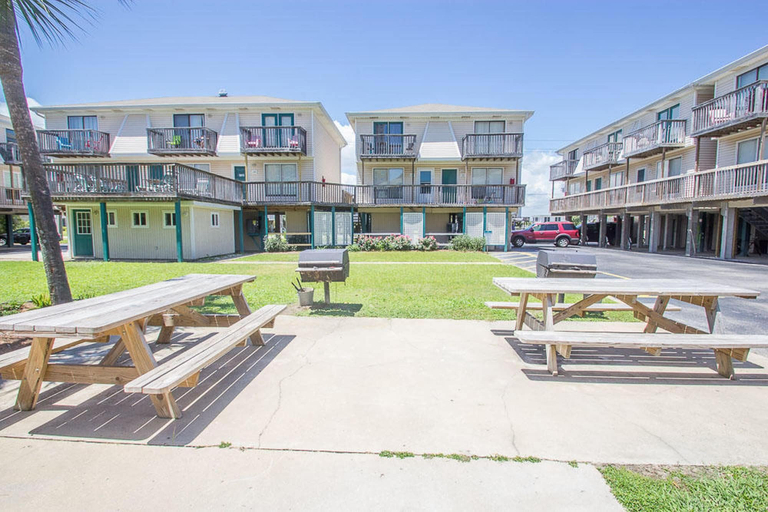 Exterior & Views 2, Sand Dollar 28, Baldwin