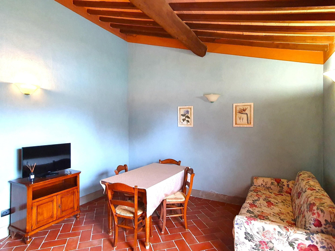 Living room, Spacious Apartment With Bubble Bath, Pisa