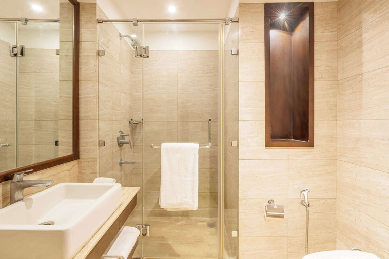 Bathroom 10