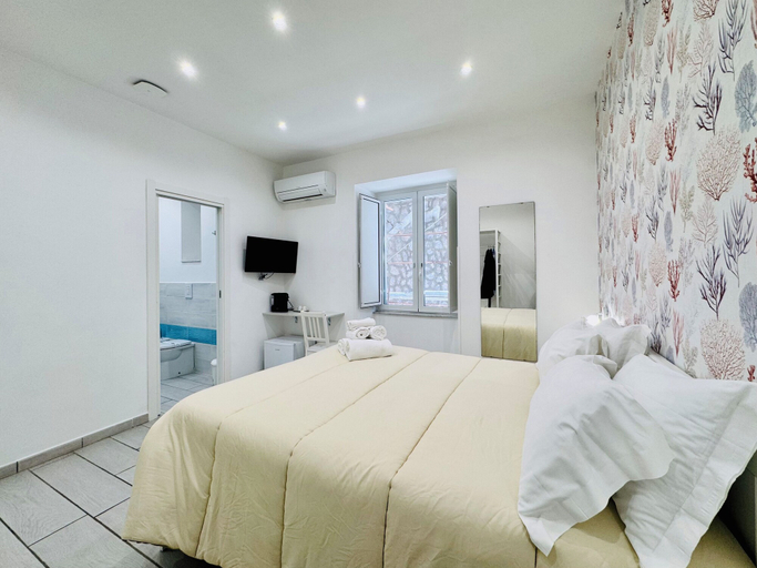 Bedroom 3, YourHome - Blue Marina Rooms, Napoli
