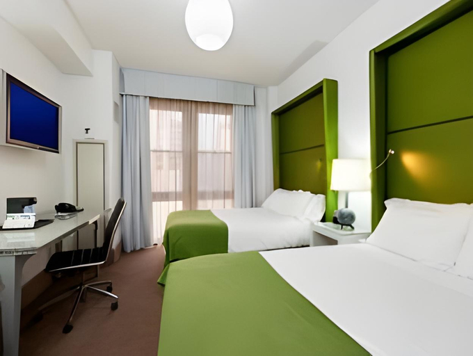 Bedroom 27