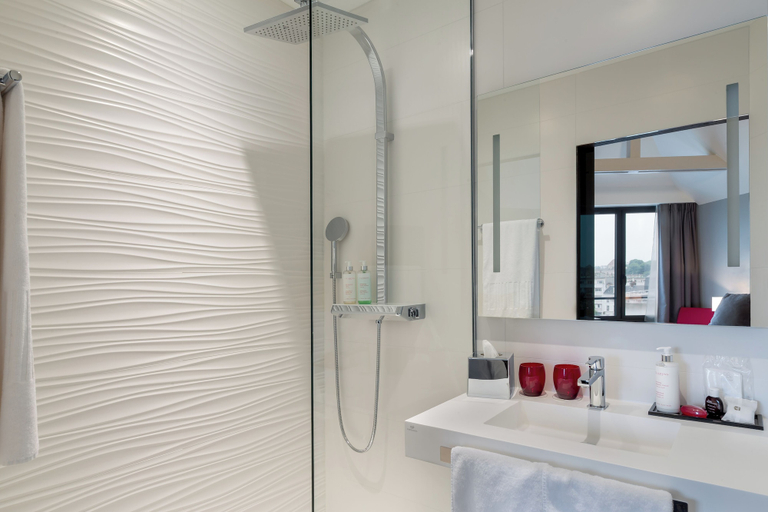 Bathroom 4, Best Western Plus Le Moderne, Calvados