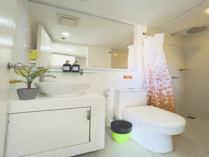 Bathroom 10