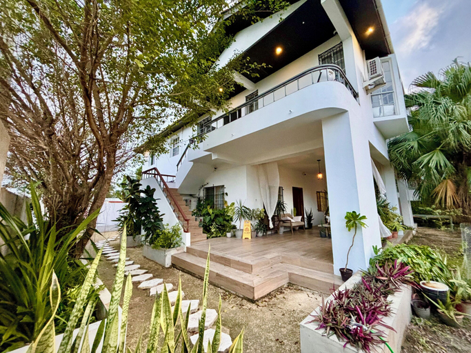 Exterior & Views 2, Stylish Apartments in Belize City