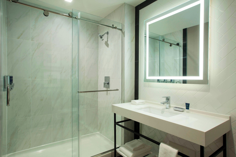 Bathroom 4, Four Points By Sheraton Manhattan Midtown West, New York