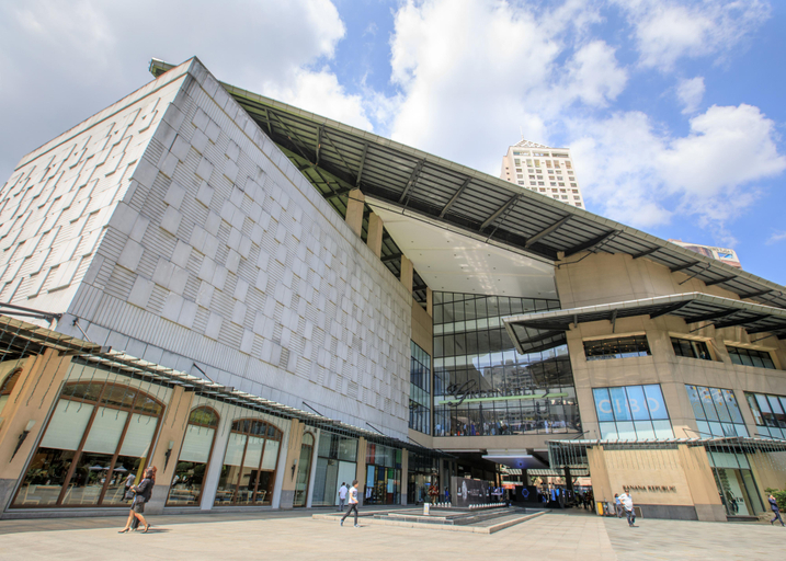 Exterior & Views 10