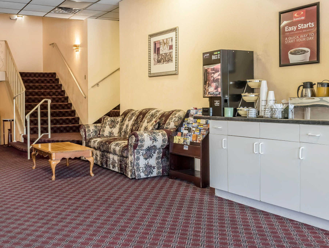Food & Drinks 5, Econo Lodge Reading Airport, Berks