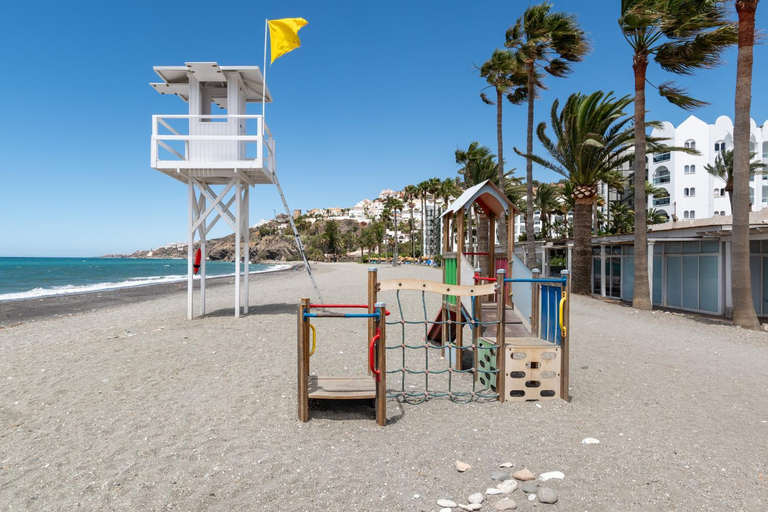 Others 4, Renovated apartment on beachside with pool, Málaga