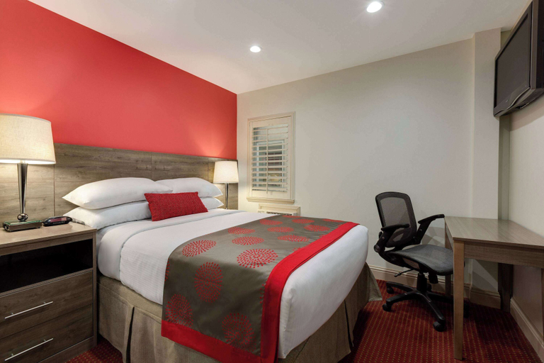 Bedroom 12