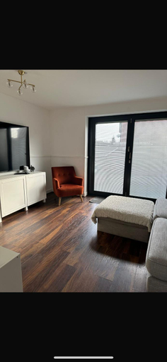 Others 2, Private Double Room In Three Bedroom Townhouse Shared with Live In Host, Wiltshire