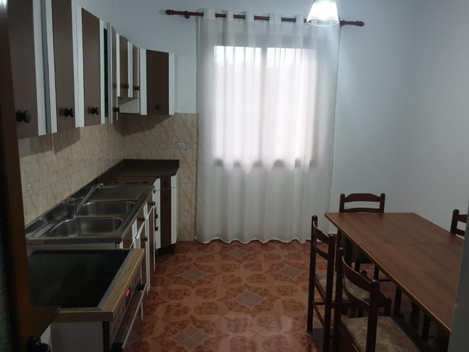 Others 4, Centre Vlore Guest House, Vlorës