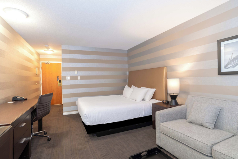 Bedroom 5, Sandman Hotel Penticton, Okanagan-Similkameen