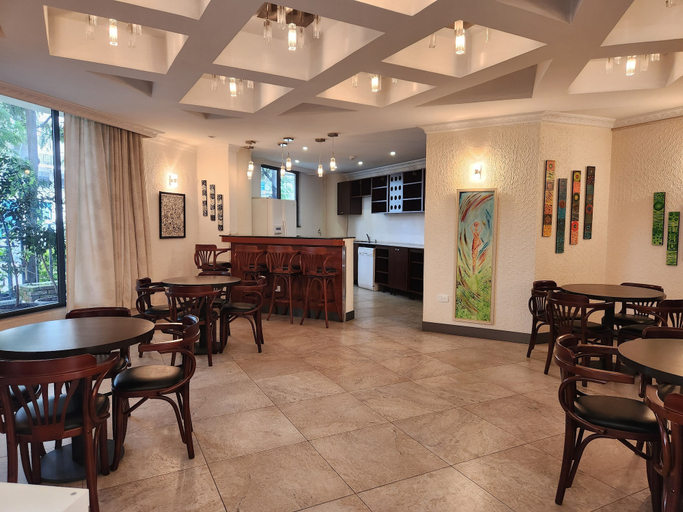 Food & Drinks, Kora Hotel Suites, Addis Abeba