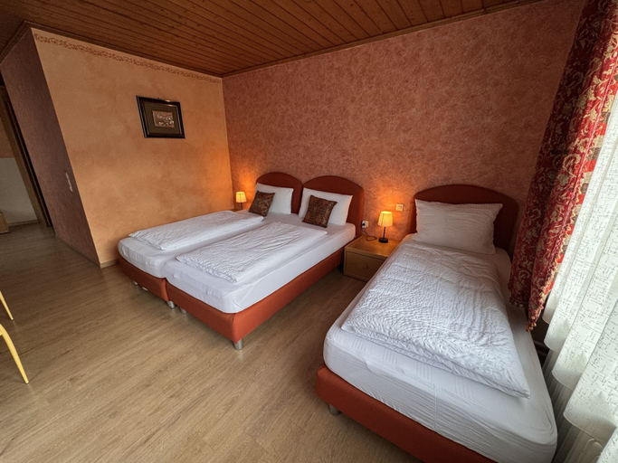 Bedroom 5, Black Forest Hotel, Lörrach