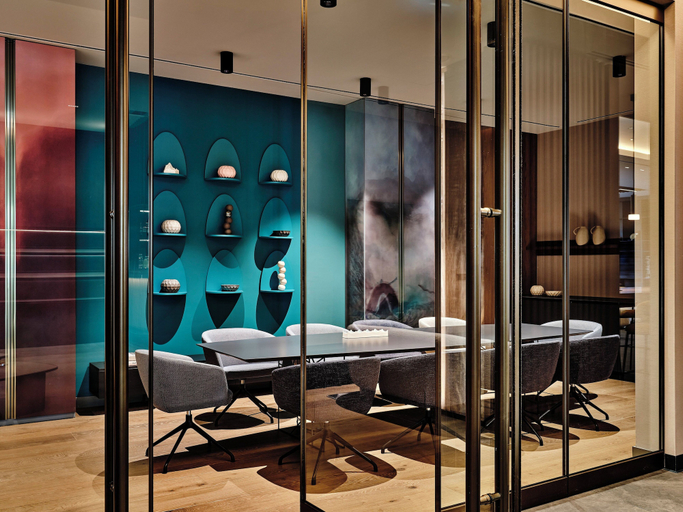 Bedroom 3, Crowne Plaza SOFIA by IHG, Stolichna