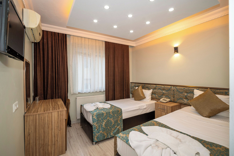 Bedroom 3, Hotel Simper, Fatih